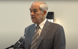 Legendary Libertarian Ron Paul Suggests Bitcoin Could Be Banned by Government 